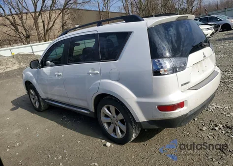 2010 Mitsubishi Outlander Xls z USA, uszkodzony, nr VIN JA4JS4AX3AZ002625
